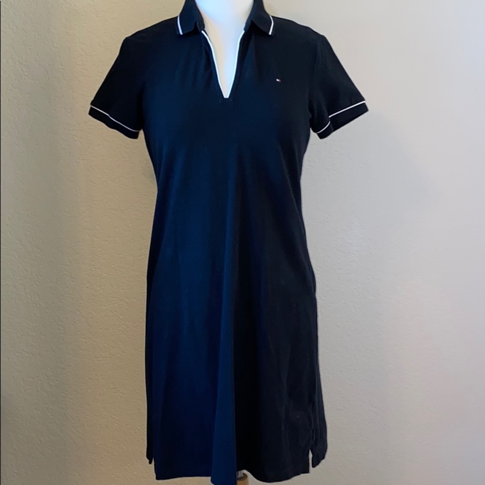 Cute & Preppy Tommy Hilfiger Shirt Dress - Medium
